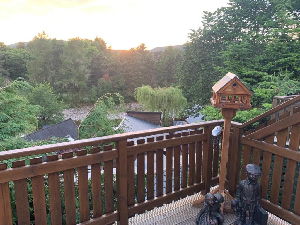 Beautiful 2 Bedroom Lodge With Stunning Views Blair Atholl Esterno foto