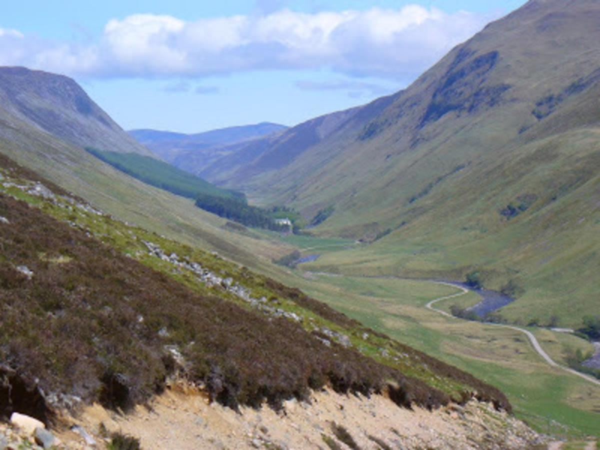 Beautiful 2 Bedroom Lodge With Stunning Views Blair Atholl Esterno foto